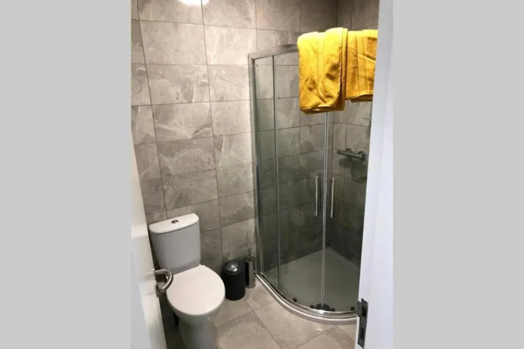 Large Three Bed With Lough Atalia Views Lejlighed Galway