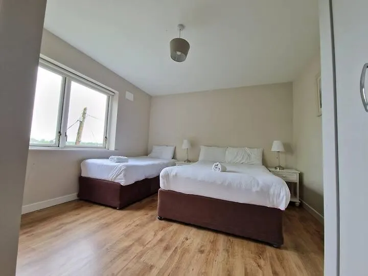 Large Three Bed With Lough Atalia Views Lejlighed Galway 0*,